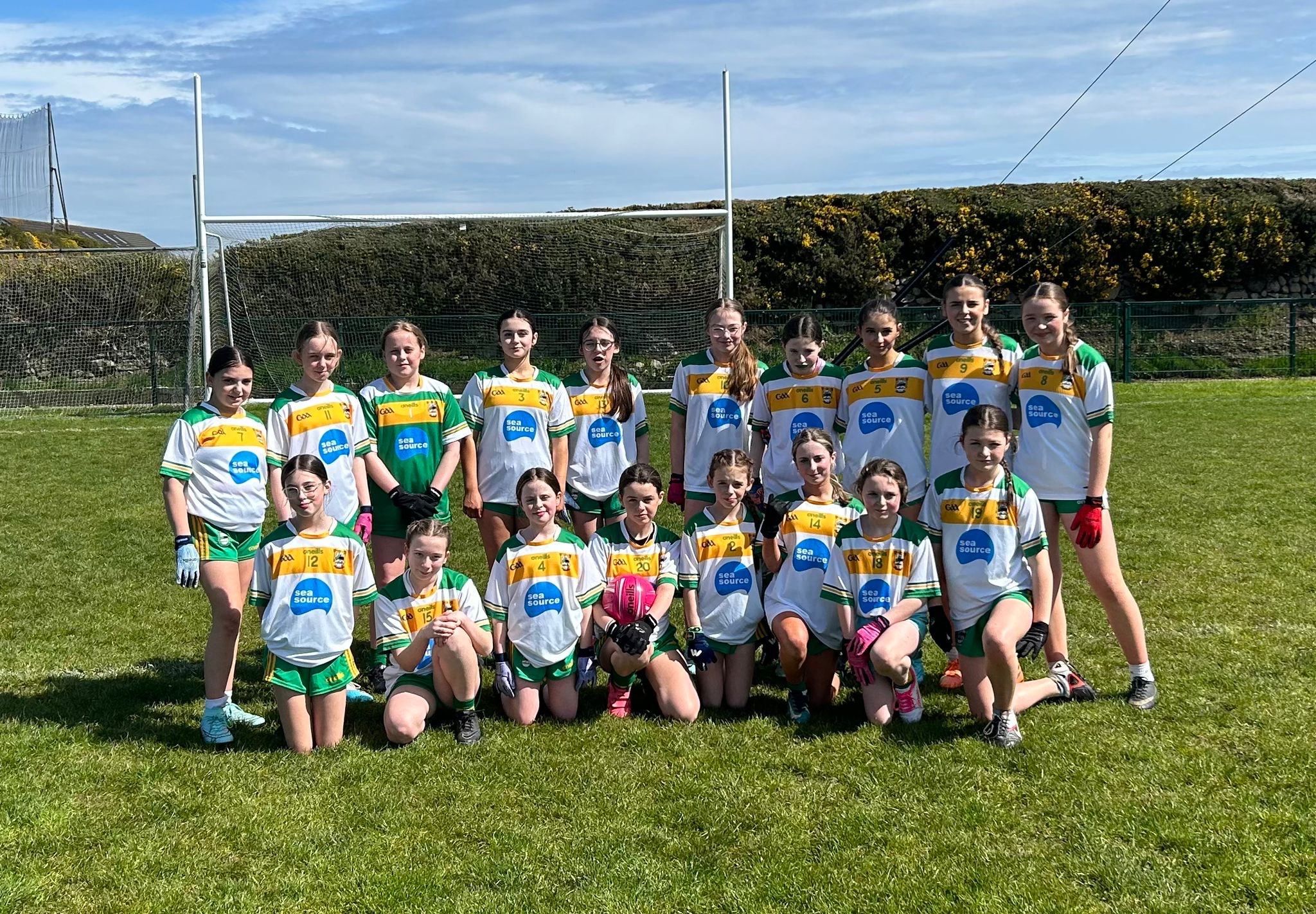 U14 girls play first official match! - An Ríocht GAA